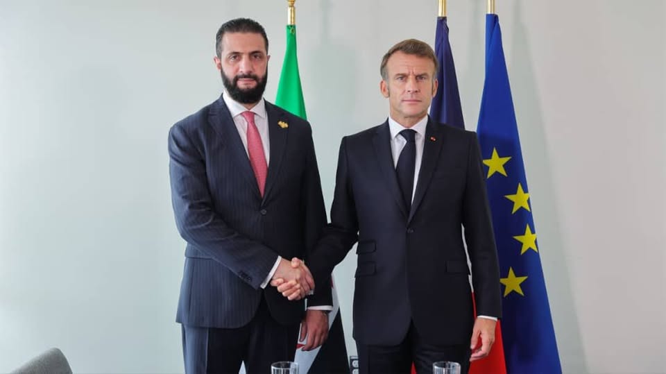 السيد الرئيس أحمد الشرع يلتقي رئيس الجمهورية الفرنسية  السيد إيمانويل ماكرون على هامش أعمال الدورة العامة للأمم المتحدة في نيويورك
