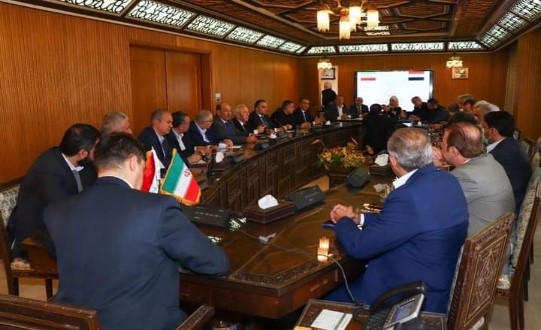 تحت عنوان.. توسيع العلاقات الاقتصادية بين البلدين إلى الأسواق المجاورة
لقاءات وفعاليات بين غرفة تجارة دمشق والوفد الإيراني برئاسة وزير التجارة والصناعة الإيراني
