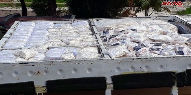 ضبط سيارة تحوي كمية كبيرة من حبوب الكبتاغون والحشيش المخدر متجهة من ريف حمص إلى السويداء
