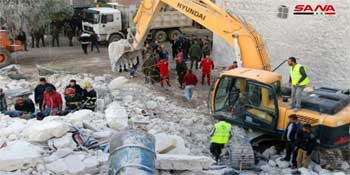 خمس وفيات بانهيار مبنى في حي المعادي بحلب القديمة