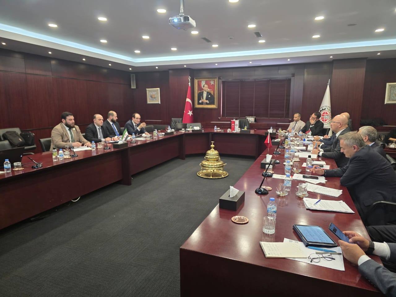 تفاهمات متقدمة وخطوات عملية لتعزيز النقل البري بين تركيا وسوريا